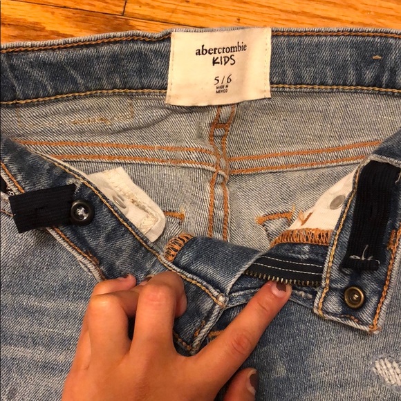 Shorts - Picture 3 of 3